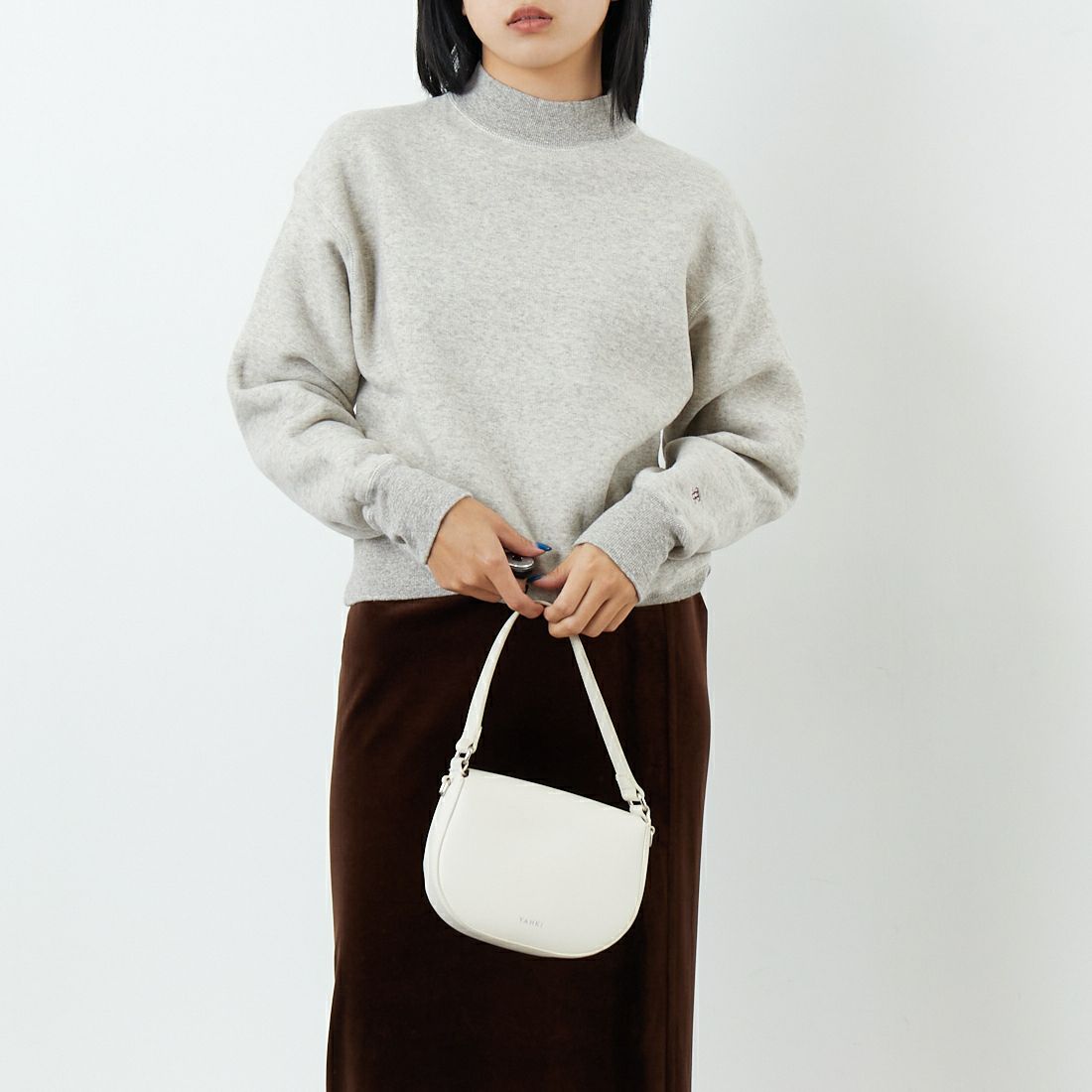 TICCA [ティッカ] ダウニー裏毛ハイネックプルオーバー [TBEA-301] LIGHT GREY &&モデル身長：167cm 着用サイズ：F&&
