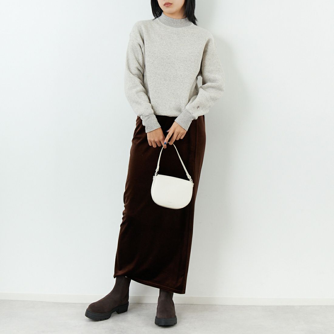 TICCA [ティッカ] ダウニー裏毛ハイネックプルオーバー [TBEA-301] LIGHT GREY &&モデル身長：167cm 着用サイズ：F&&