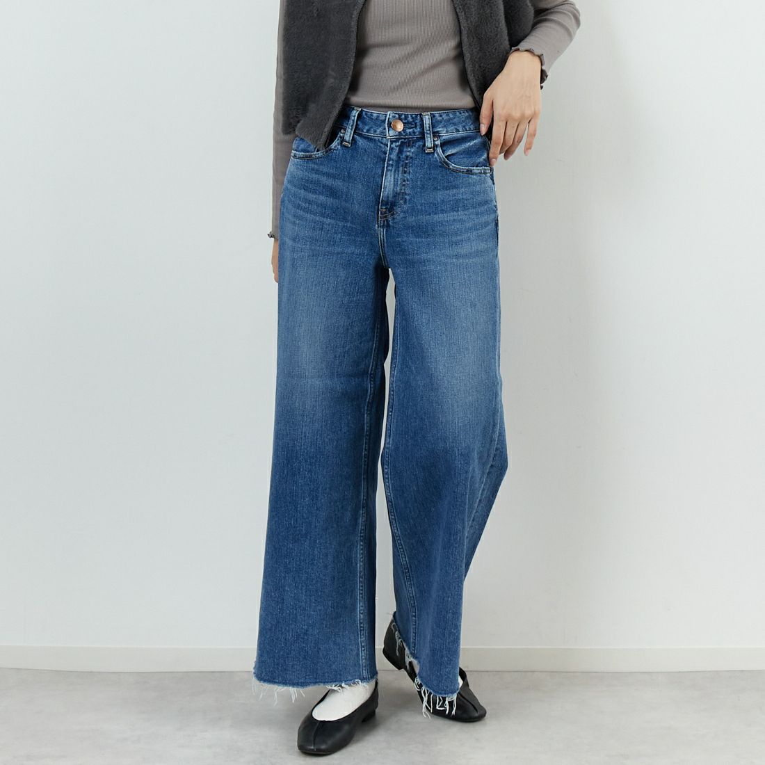 A-STN MID&&モデル身長：162cm 着用サイズ：22&&