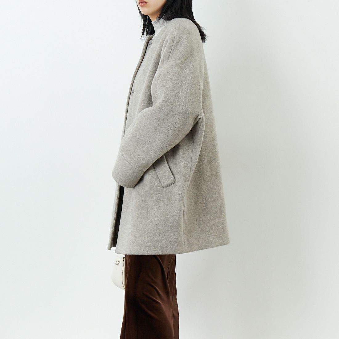 TICCA [ティッカ] ノーカラーテントコート [TBEA-244] BEIGE &&モデル身長：167cm 着用サイズ：F&&