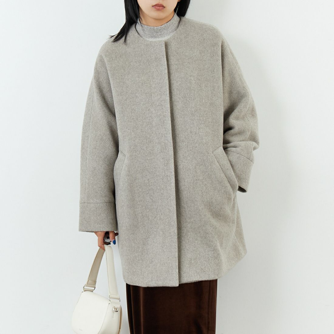 TICCA [ティッカ] ノーカラーテントコート [TBEA-244] BEIGE &&モデル身長：167cm 着用サイズ：F&&