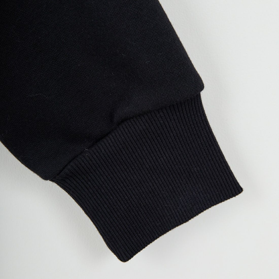 Marmot [マーモット] 別注 ワンポイントロゴ ポケットスウェット [MTFW25USW361IN-JF] BLACK