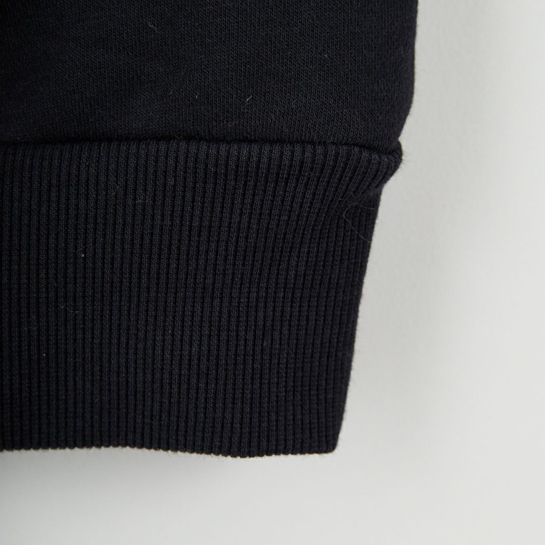 Marmot [マーモット] 別注 ワンポイントロゴ ポケットスウェット [MTFW25USW361IN-JF] BLACK