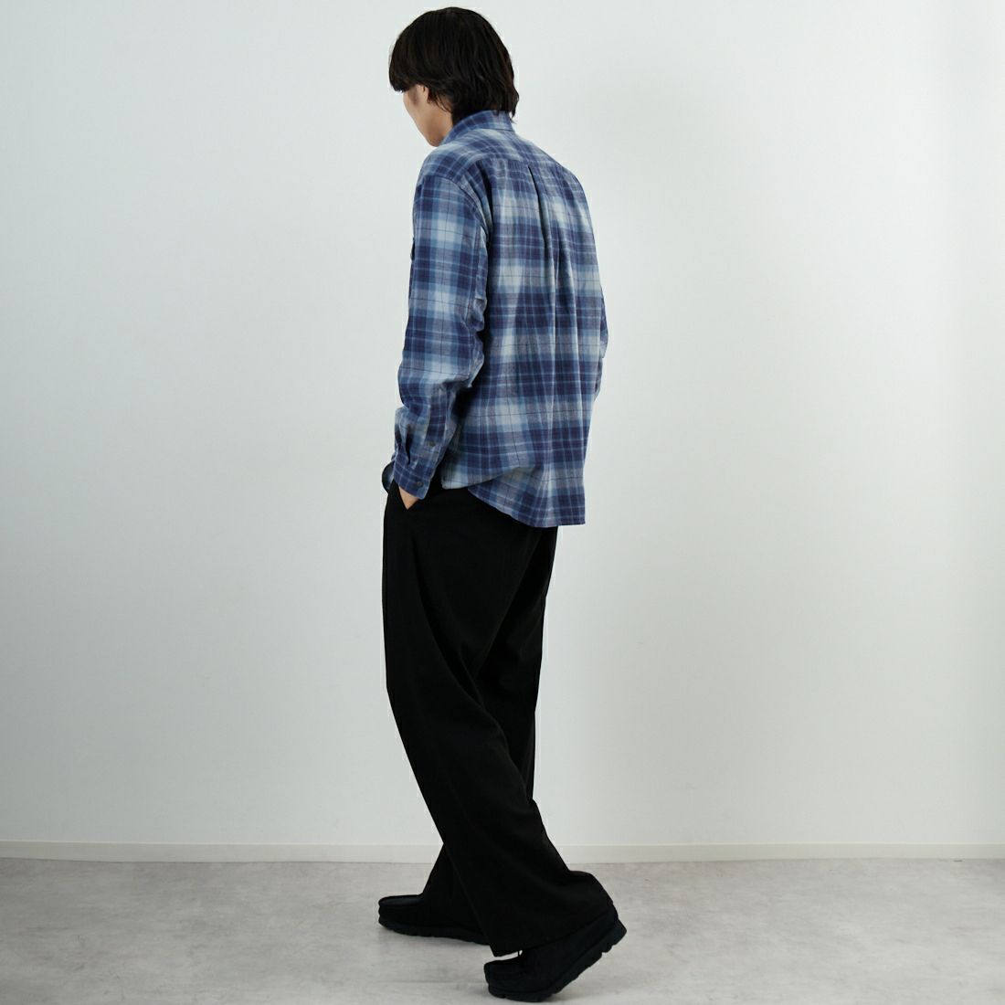 NANGA [ナンガ] フェードタータンチェックキャンプシャツ [N2530-1I107A] BLU &&モデル身長：179cm 着用サイズ：M&&