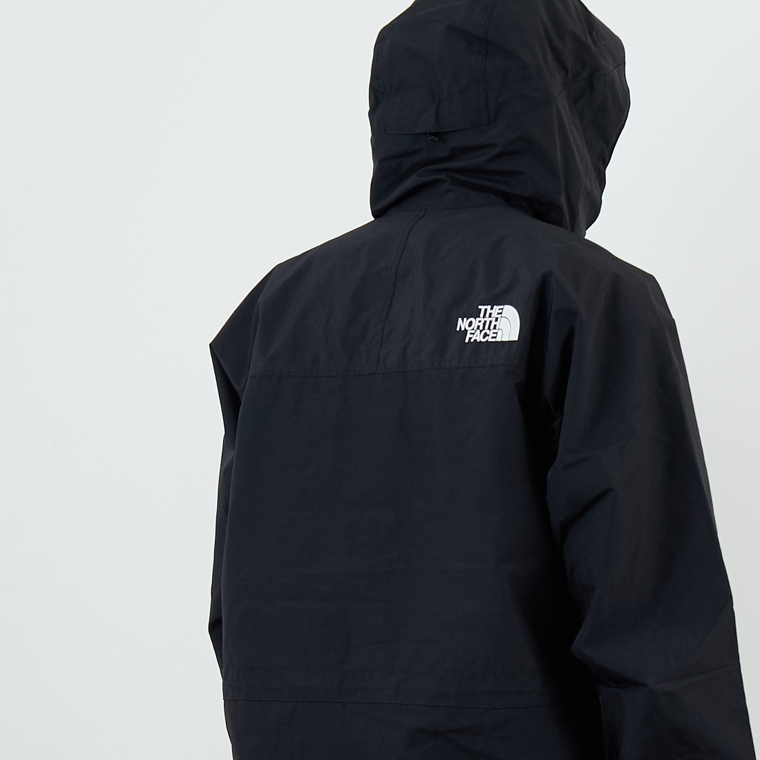 THE NORTH FACE [ザ ノースフェイス] マウンテンライトジャケット [NP62550] K &&モデル身長：179cm 着用サイズ：M&&