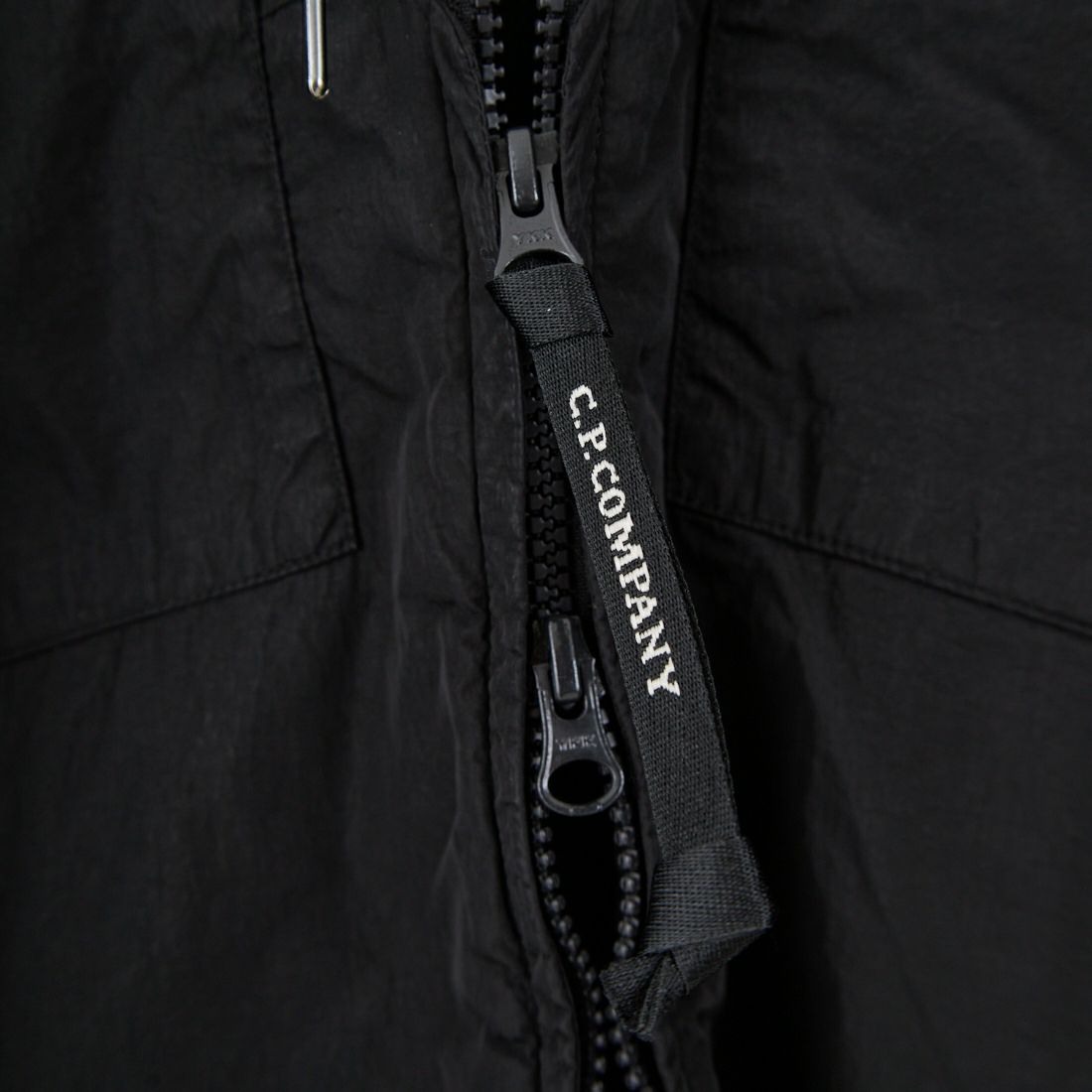 C.P.COMPANY [シーピーカンパニー] Chrome-R フーデッドジップオーバーシャツ [19CMOS084A] 999 BLACK