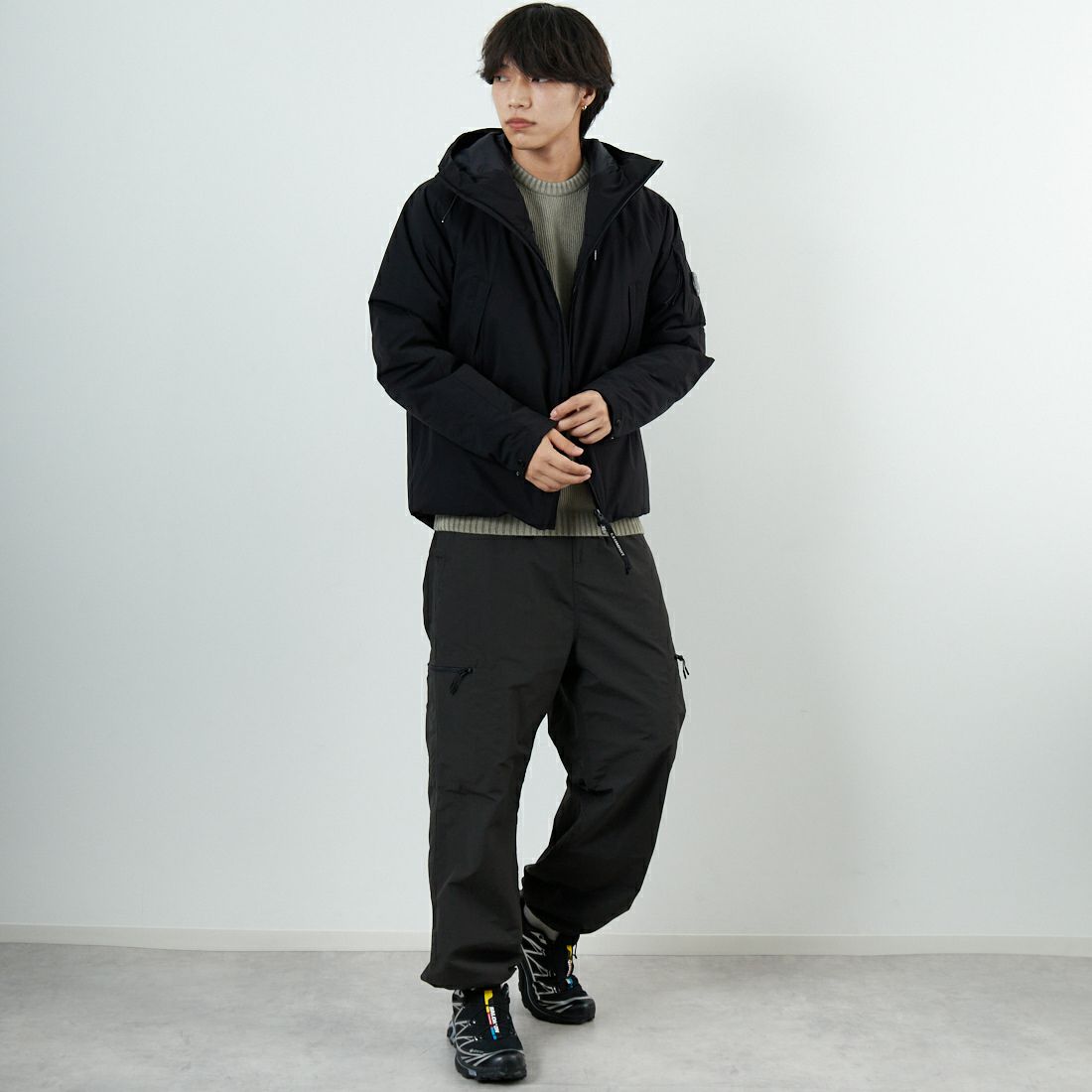 C.P.COMPANY [シーピーカンパニー] Pro-Tek フーデッドパデッドジャケット [19CMOW006A] 999 BLACK &&モデル身長：179cm 着用サイズ：M&&
