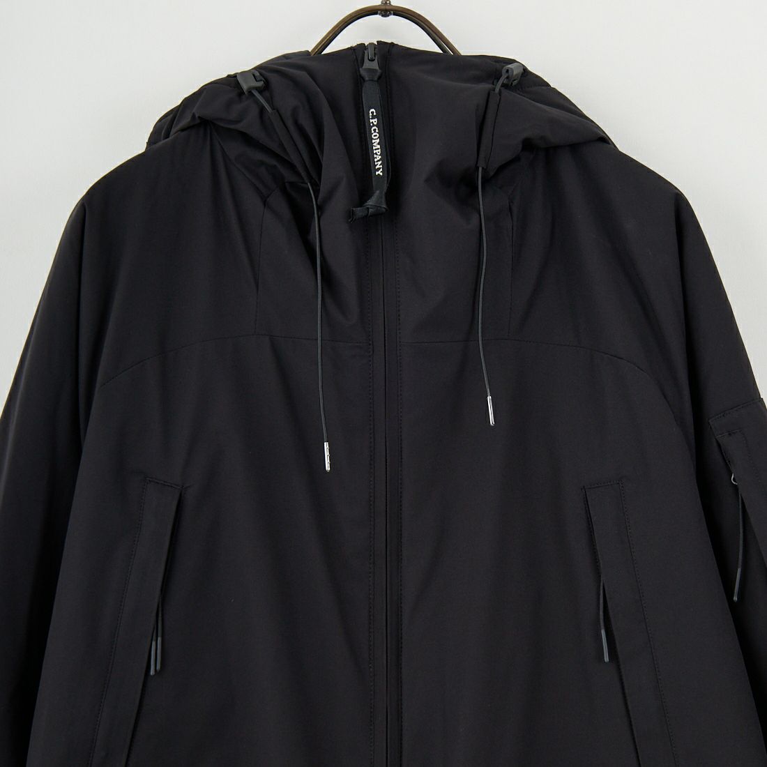 C.P.COMPANY [シーピーカンパニー] Pro-Tek フーデッドパデッドジャケット [19CMOW006A] 999 BLACK