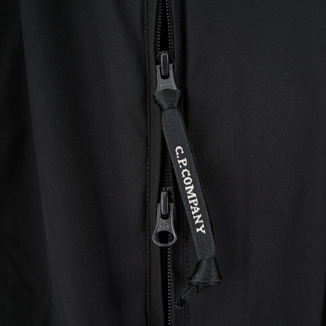 C.P.COMPANY [シーピーカンパニー] Pro-Tek フーデッドパデッドジャケット [19CMOW006A] 999 BLACK