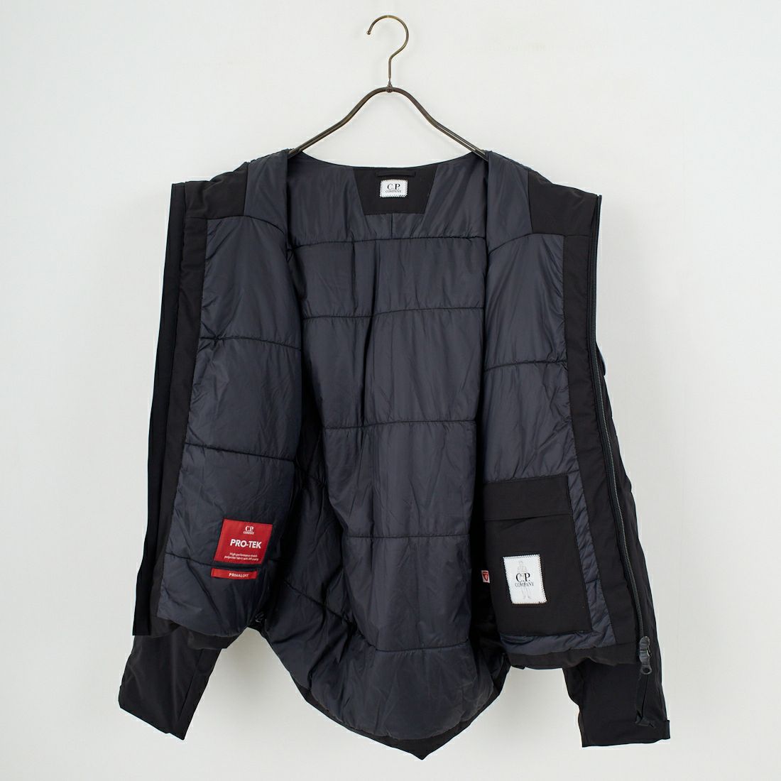 C.P.COMPANY [シーピーカンパニー] Pro-Tek フーデッドパデッドジャケット [19CMOW006A] 999 BLACK