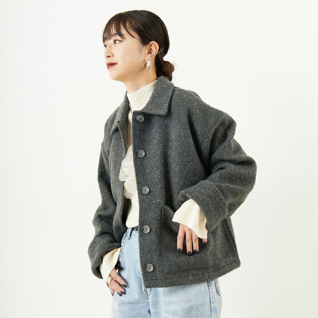 nenom [ネノム] ステンカラー ラメ起毛ジャケット [NE25132019] 08 CHARCOA &&モデル身長：150cm 着用サイズ：F&&