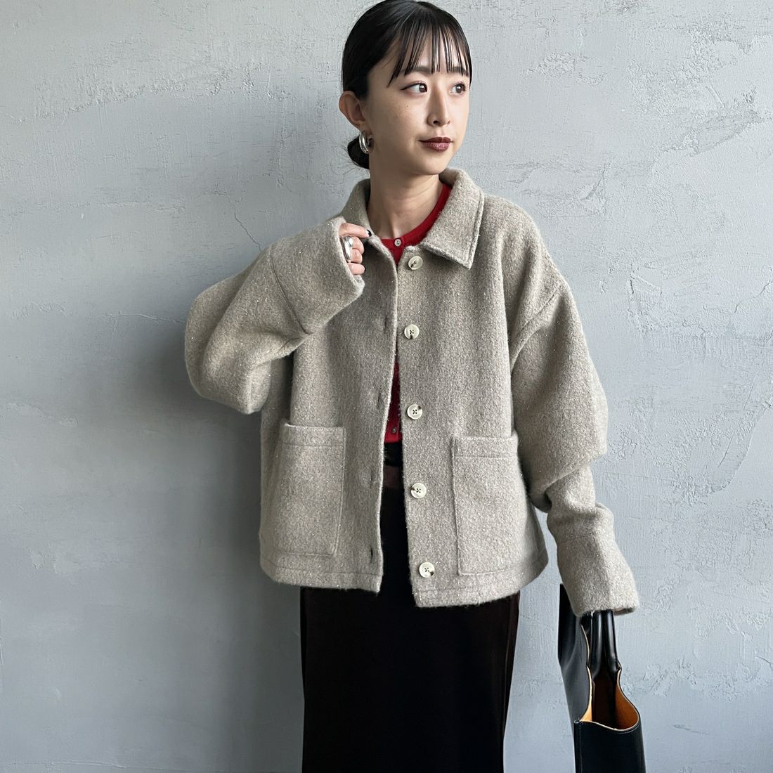 nenom [ネノム] ステンカラー ラメ起毛ジャケット [NE25132019] 22 BEIGE &&モデル身長：150cm 着用サイズ：F&&