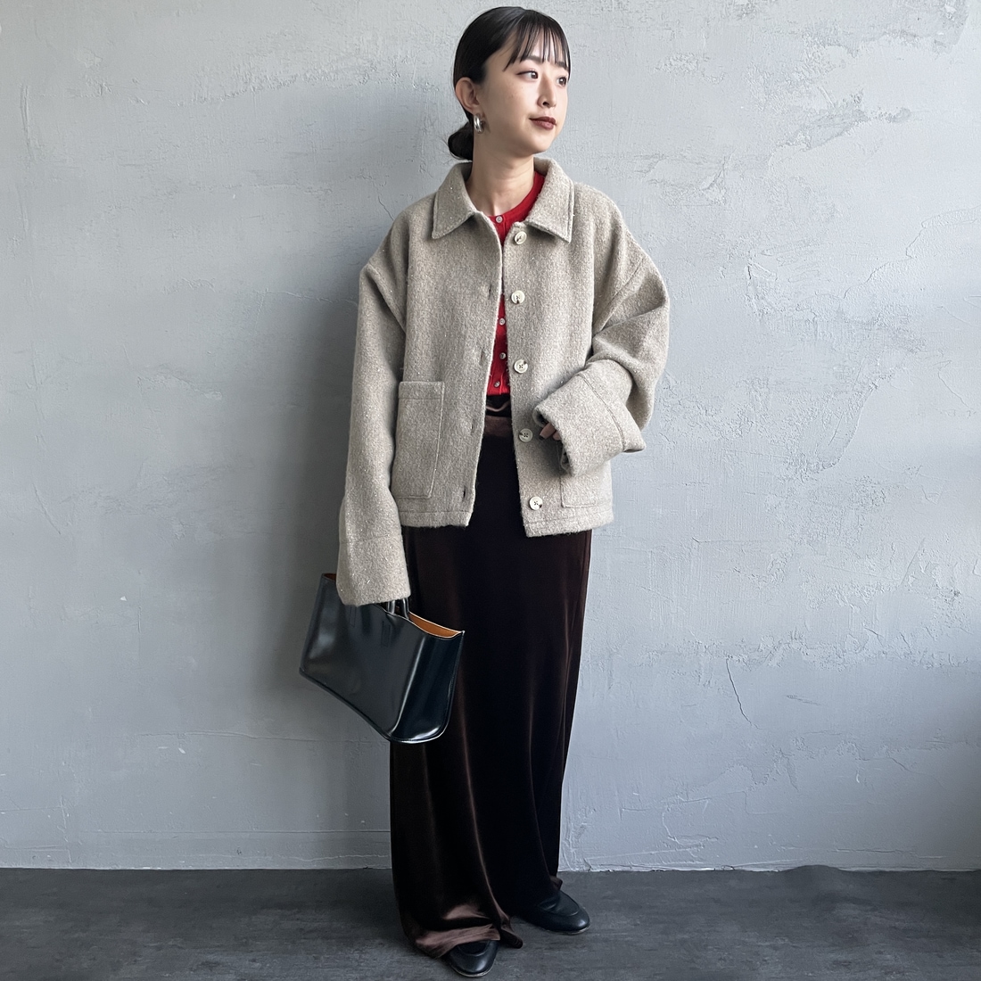 nenom [ネノム] ステンカラー ラメ起毛ジャケット [NE25132019] 22 BEIGE &&モデル身長：150cm 着用サイズ：F&&