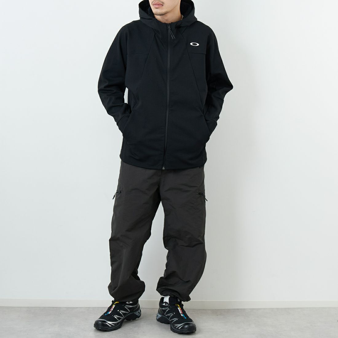 OAKLEY [オークリー] エンハンスグリッド フリースジャケット [FOA408211] 02E BLACKO &&モデル身長：168cm 着用サイズ：S&&