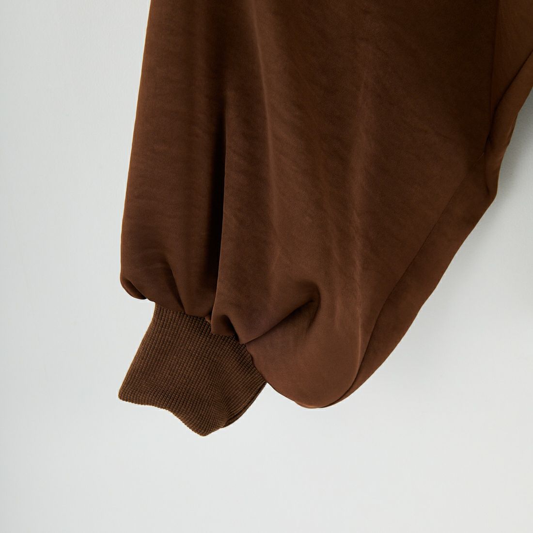 CHIGNON [シニヨン] サテンボリュームブルゾン [4654-033MK] BROWN