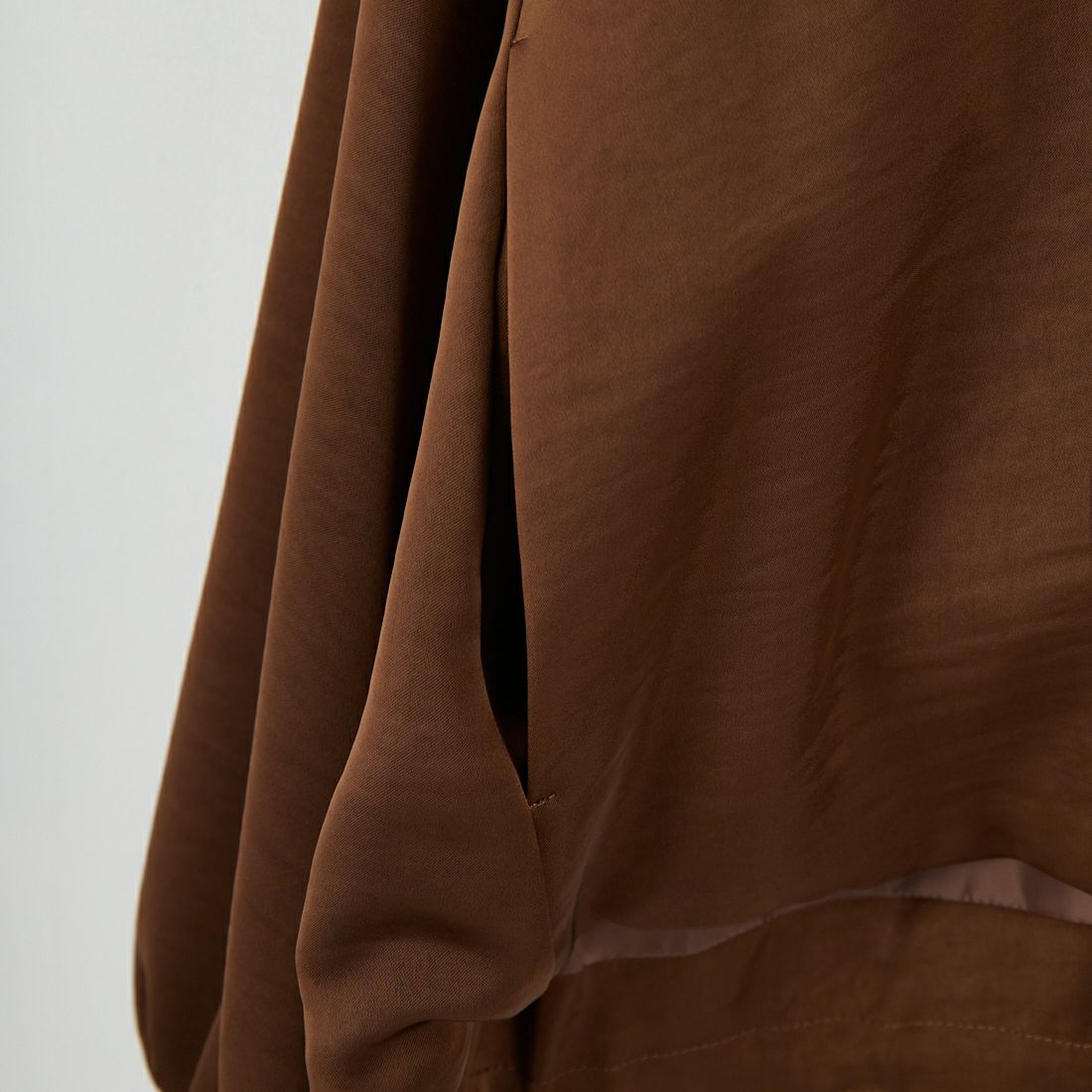 CHIGNON [シニヨン] サテンボリュームブルゾン [4654-033MK] BROWN