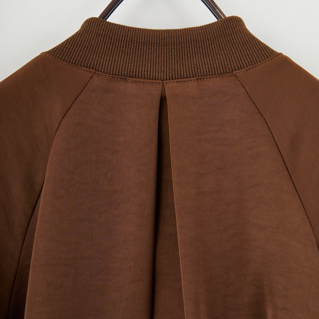 CHIGNON [シニヨン] サテンボリュームブルゾン [4654-033MK] BROWN