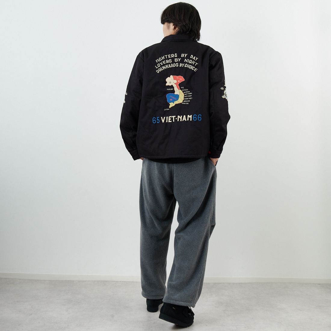 TAILOR TOYO [テーラートウヨウ] リバーシブルベトナムジャケット [TT15800] 119 BLACK &&モデル身長：179cm 着用サイズ：L&&