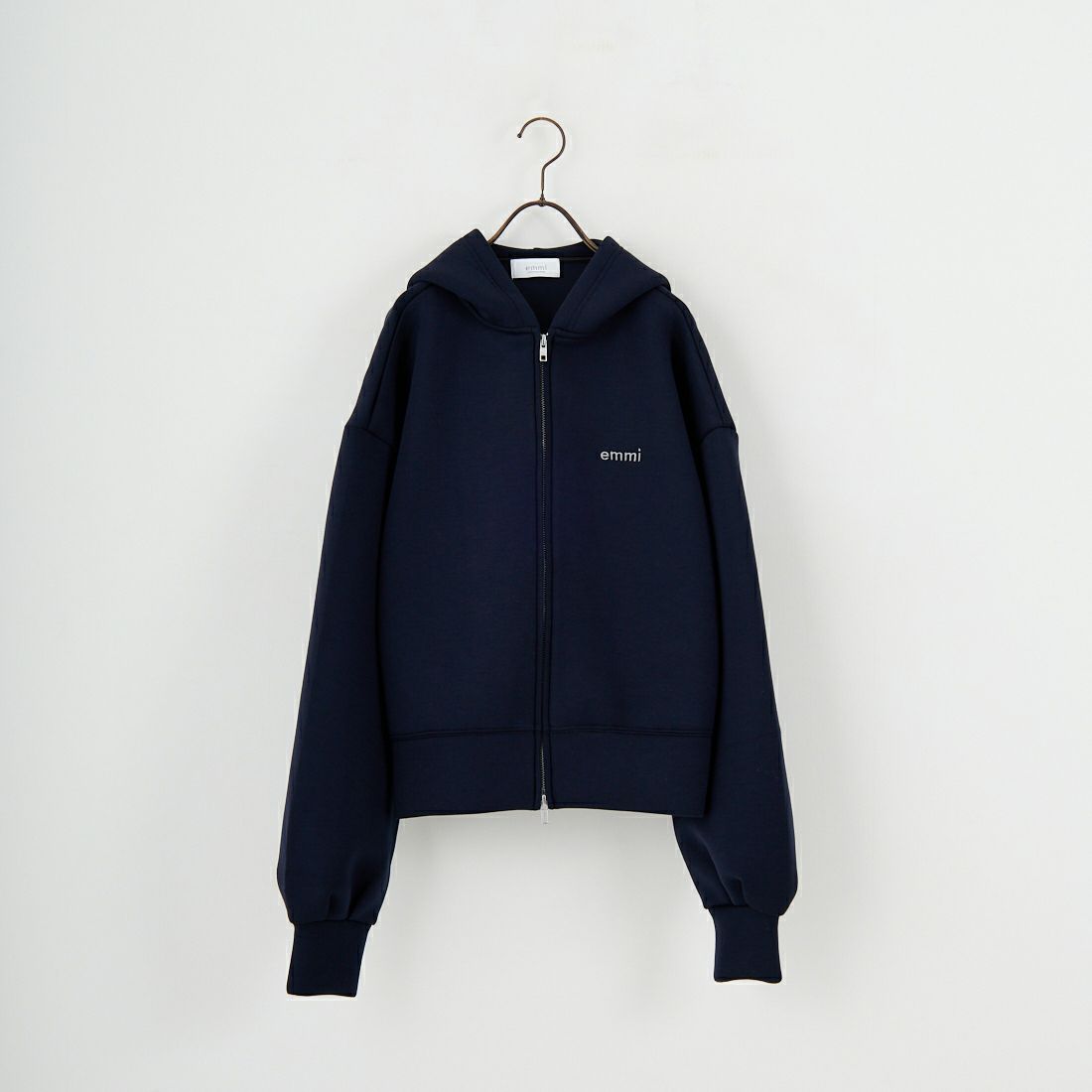 emmi [エミ] emmiロゴジップアップダンボールフーディ [13WCD254037] NVY