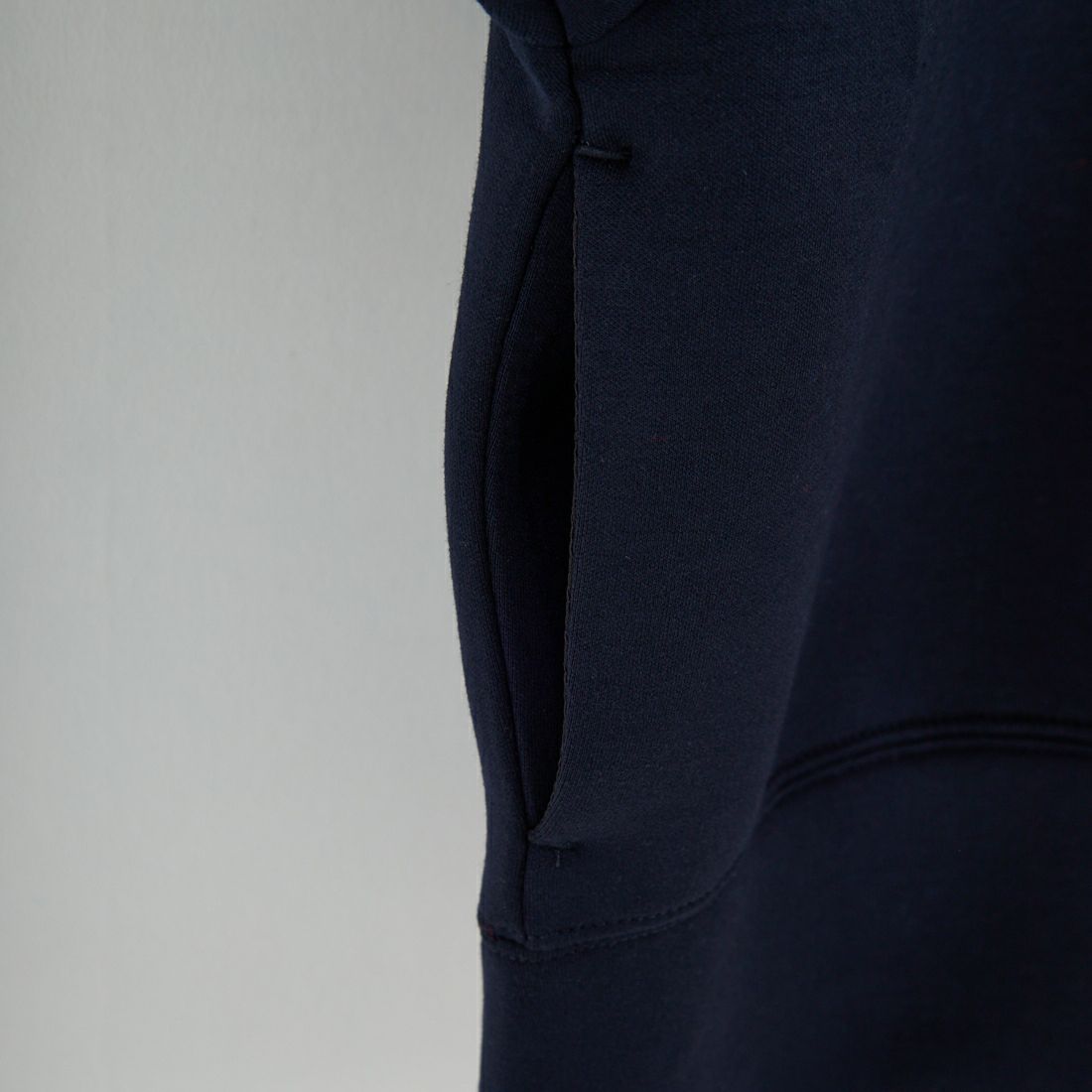 emmi [エミ] emmiロゴジップアップダンボールフーディ [13WCD254037] NVY