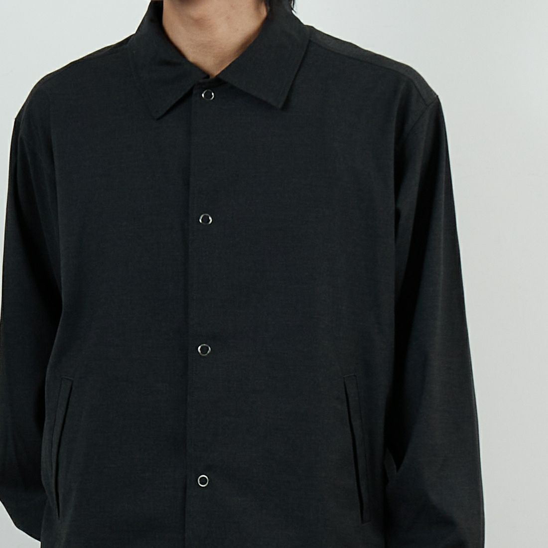 SLICK [スリック] TRギャバジン ストレッチコーチジャケット [5111043] 805 CHARCO &&モデル身長：179cm 着用サイズ：1&&