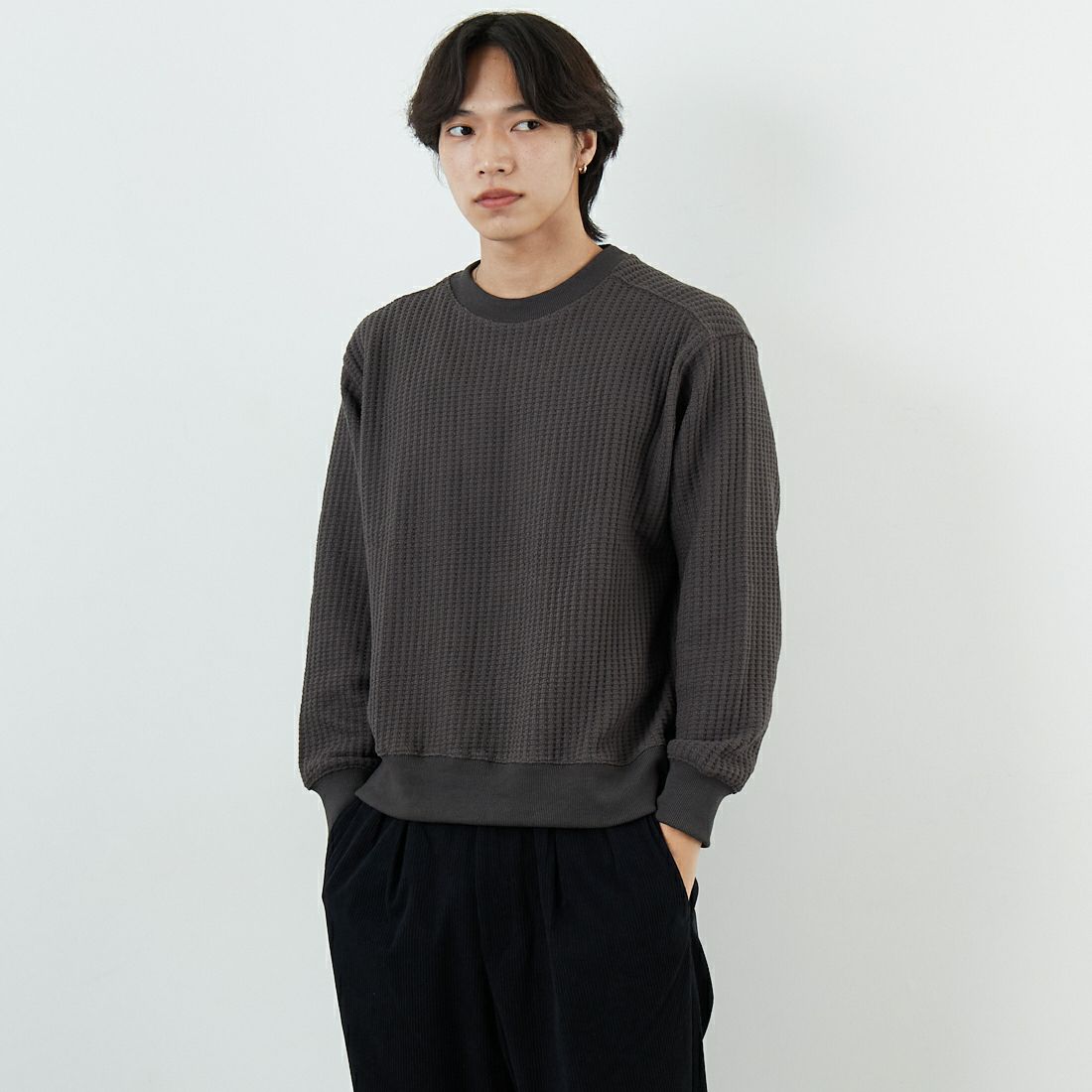 SLICK [スリック] ビッグワッフル クルーネックプルオーバー [5131014] 720 COAL B &&モデル身長：179cm 着用サイズ：1&&