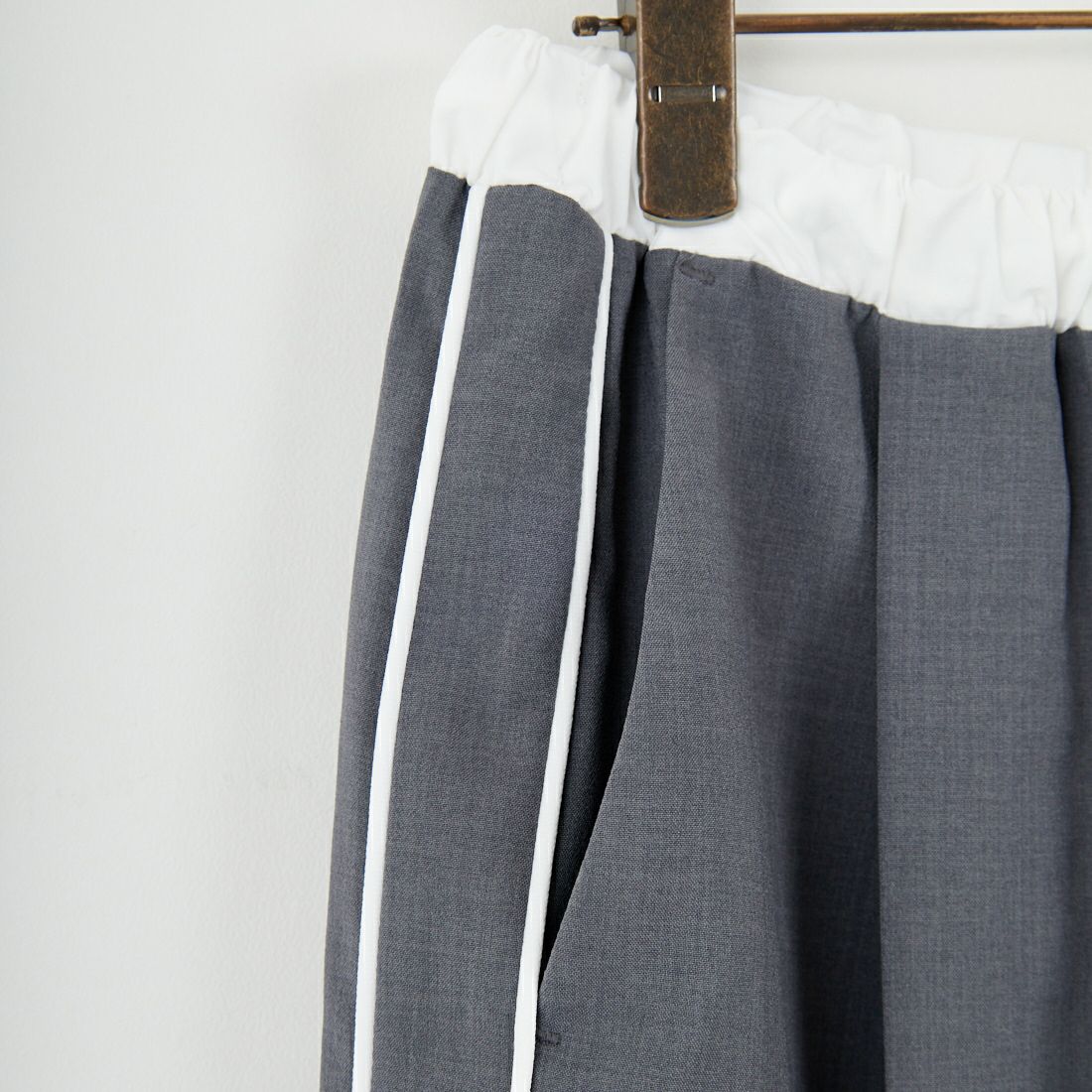 emmi [エミ] イージーケアサイドラインパンツ [13WFP254074] GRY