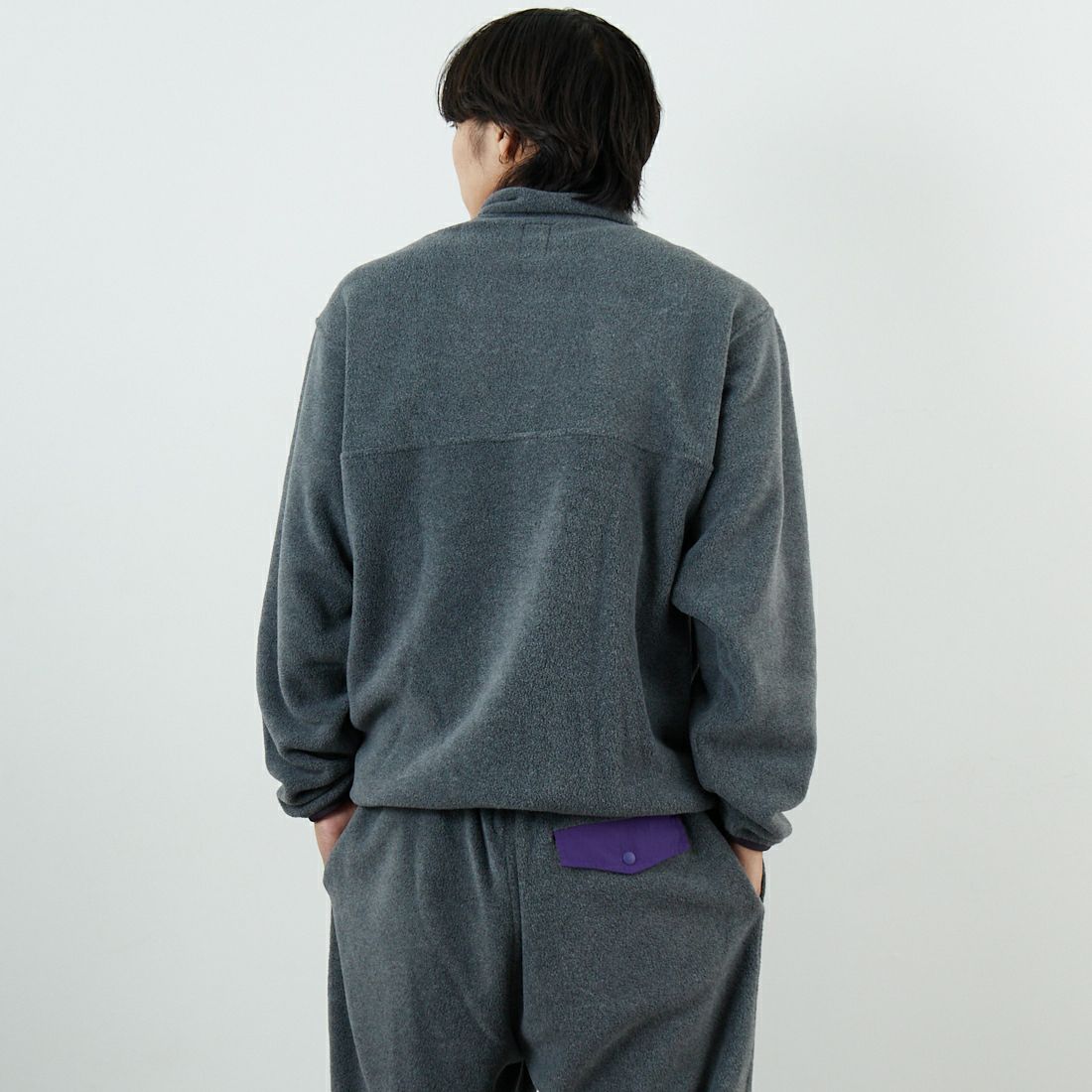 frostline [フロストライン] 別注 フリースハーフスナッププルオーバー [FL17-JK-IN5-JF] GRAY &&モデル身長：179cm 着用サイズ：M&&