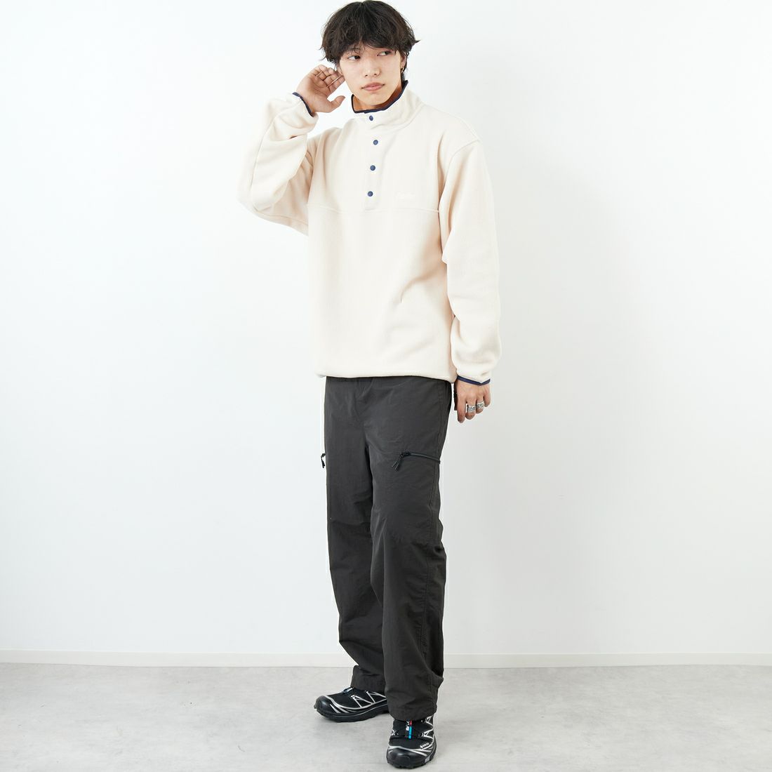 frostline [フロストライン] 別注 フリースハーフスナッププルオーバー [FL17-JK-IN5-JF] IVORY &&モデル身長：179cm 着用サイズ：L&&