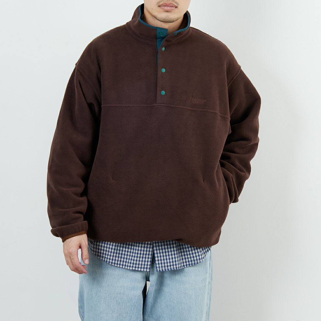 frostline [フロストライン] 別注 フリースハーフスナッププルオーバー [FL17-JK-IN5-JF] BROWN &&モデル身長：168cm 着用サイズ：M&&