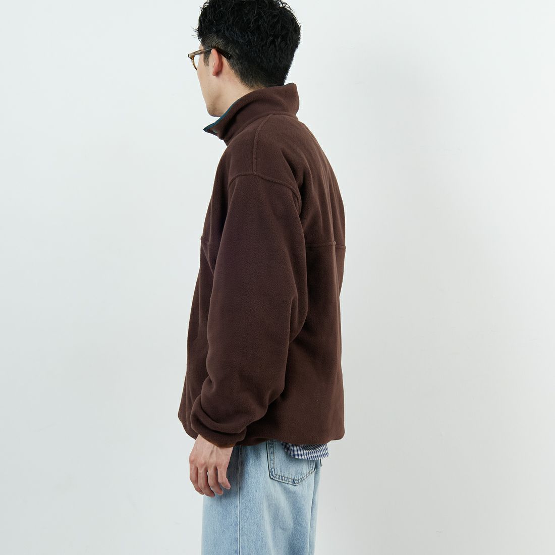 frostline [フロストライン] 別注 フリースハーフスナッププルオーバー [FL17-JK-IN5-JF] BROWN &&モデル身長：168cm 着用サイズ：M&&