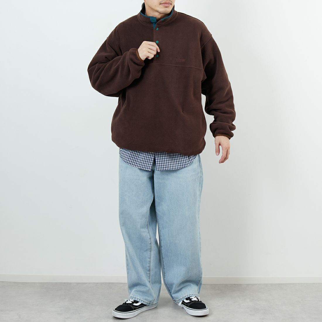 frostline [フロストライン] 別注 フリースハーフスナッププルオーバー [FL17-JK-IN5-JF] BROWN &&モデル身長：168cm 着用サイズ：M&&