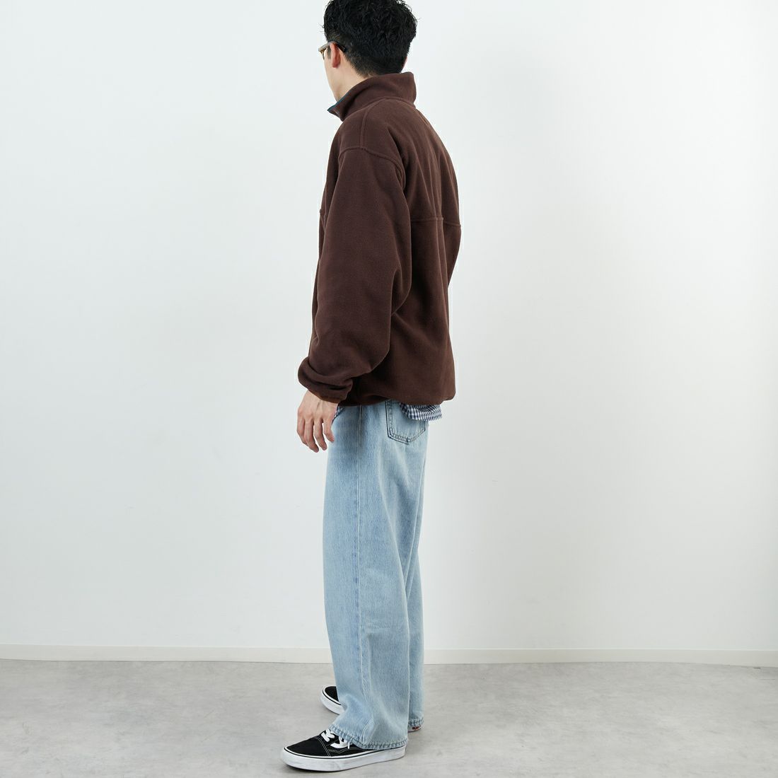 frostline [フロストライン] 別注 フリースハーフスナッププルオーバー [FL17-JK-IN5-JF] BROWN &&モデル身長：168cm 着用サイズ：M&&