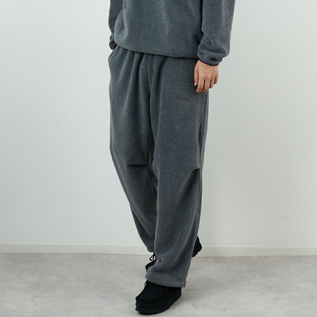 frostline [フロストライン] 別注 フリースパンツ [FL10-PT-IN5-JF] GRAY &&モデル身長：179cm 着用サイズ：L&&