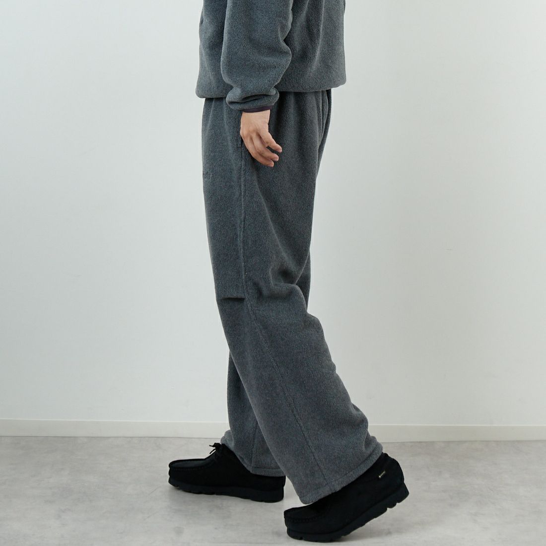 frostline [フロストライン] 別注 フリースパンツ [FL10-PT-IN5-JF] GRAY &&モデル身長：179cm 着用サイズ：L&&