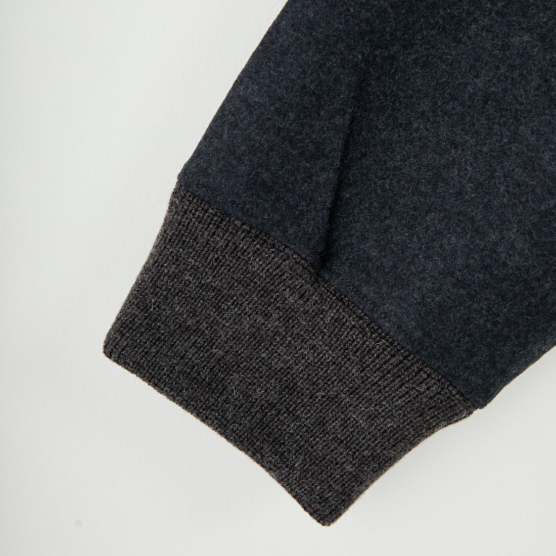 White Mountaineering [ホワイトマウンテニアリング] ウールプルオーバー [RW2573501] CHARCOAL