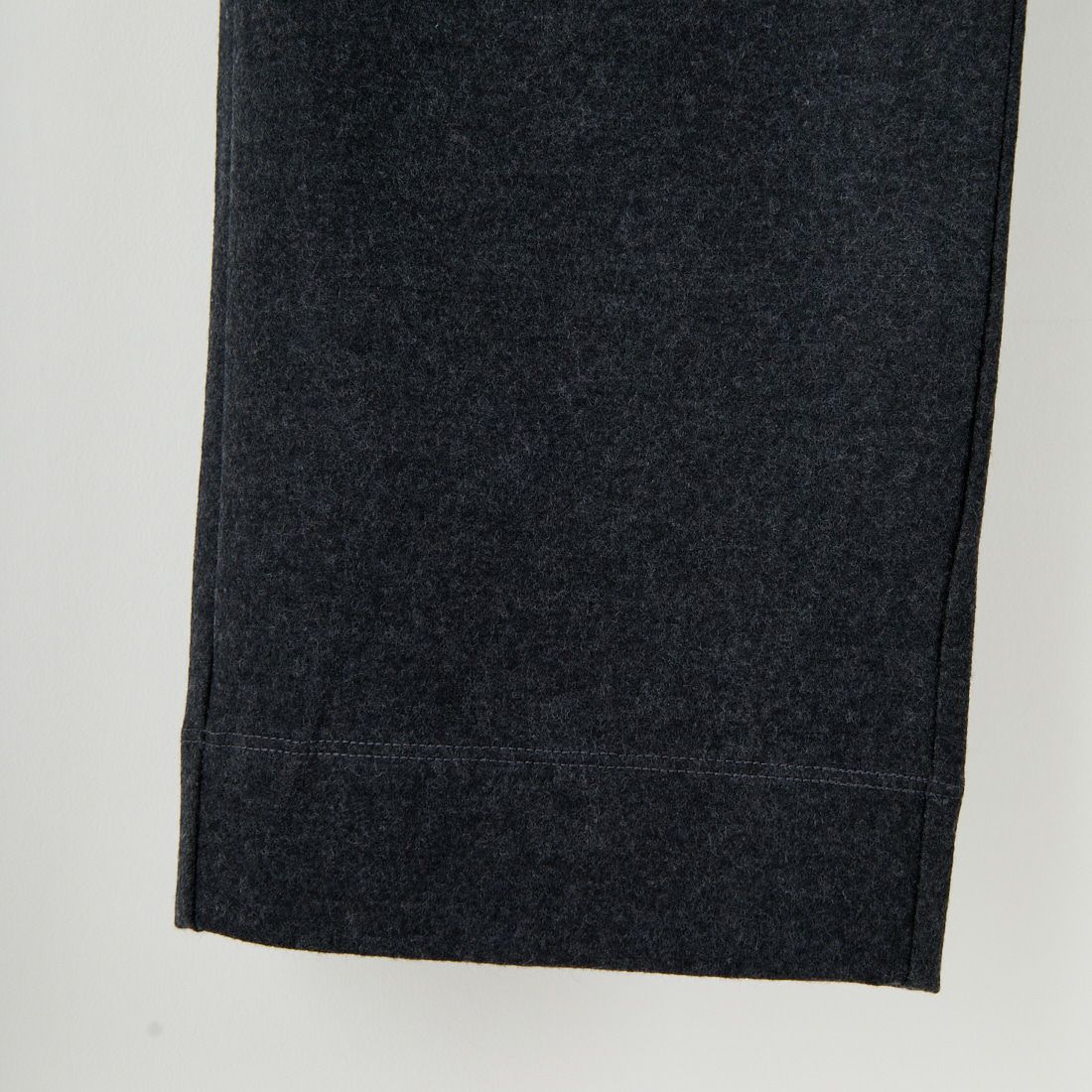 White Mountaineering [ホワイトマウンテニアリング] ウールイージーパンツ [RW2573502] CHARCOAL