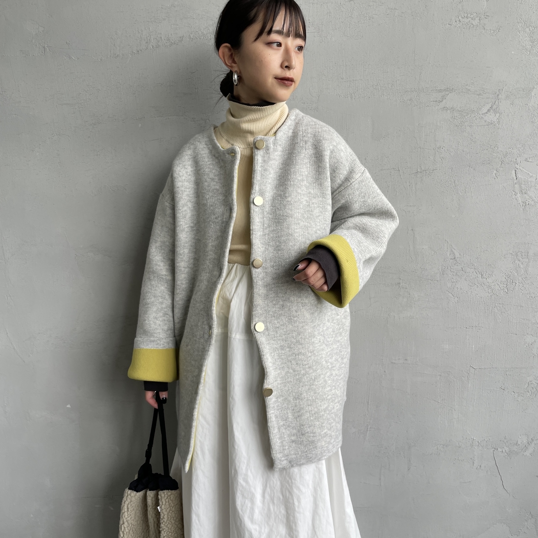 Maison de L'allure [メゾン ドゥ ラリュール] ダブルフェイスニットコート [M24131036] 07 GRY/YEL &&モデル身長：150cm 着用サイズ：F&&