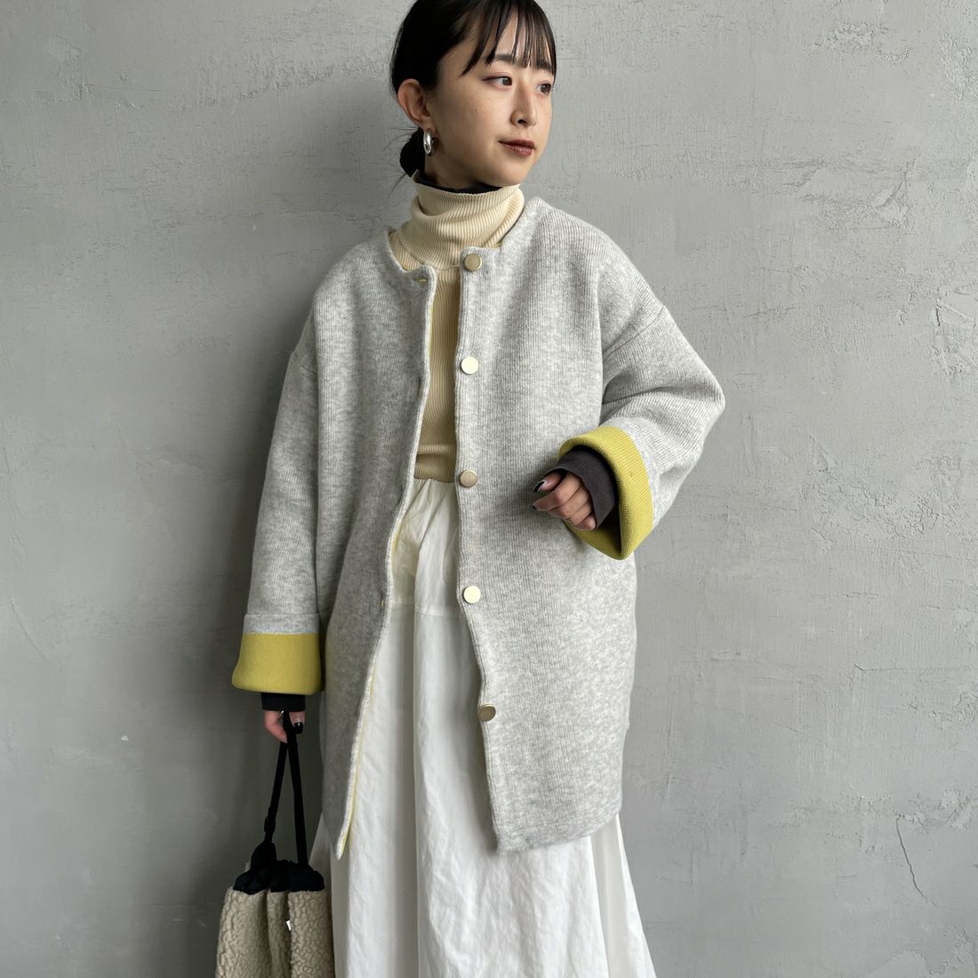 Maison de L'allure [メゾン ドゥ ラリュール] ダブルフェイスニットコート [M24131036] 07 GRY/YEL &&モデル身長：150cm 着用サイズ：F&&