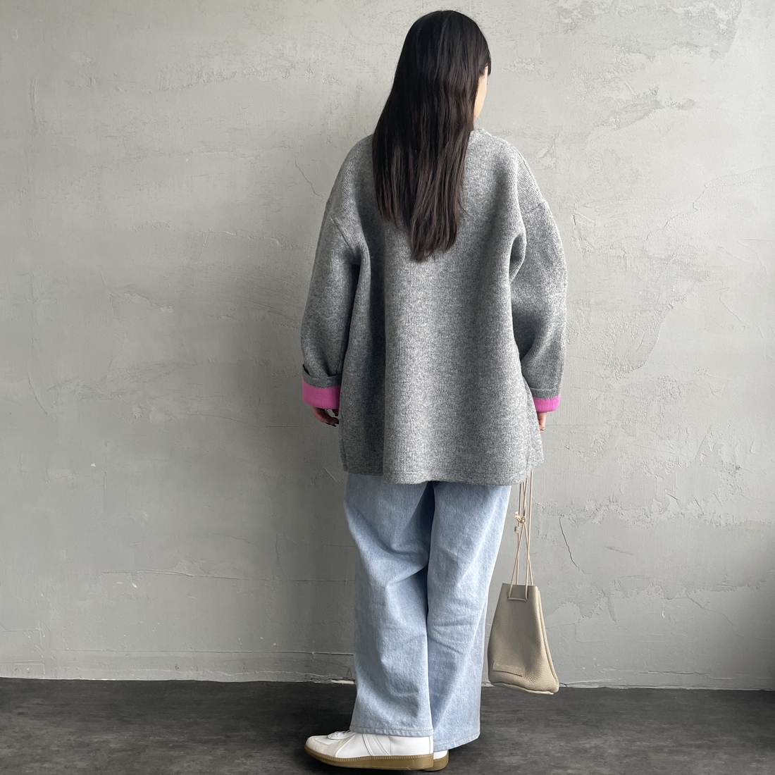 Maison de L'allure [メゾン ドゥ ラリュール] ダブルフェイスニットコート [M24131036] 09 BLK/BRW &&モデル身長：158cm 着用サイズ：F&&