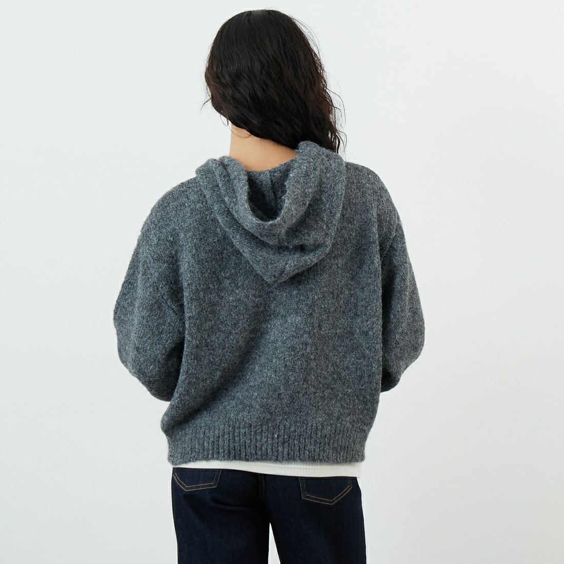 Maison de L'allure [メゾン ドゥ ラリュール] 起毛ニットフーディ [M25131027] 08 CHARCOA &&モデル身長：162cm 着用サイズ：F&&