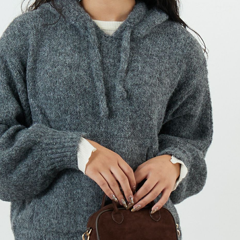 Maison de L'allure [メゾン ドゥ ラリュール] 起毛ニットフーディ [M25131027] 08 CHARCOA &&モデル身長：162cm 着用サイズ：F&&