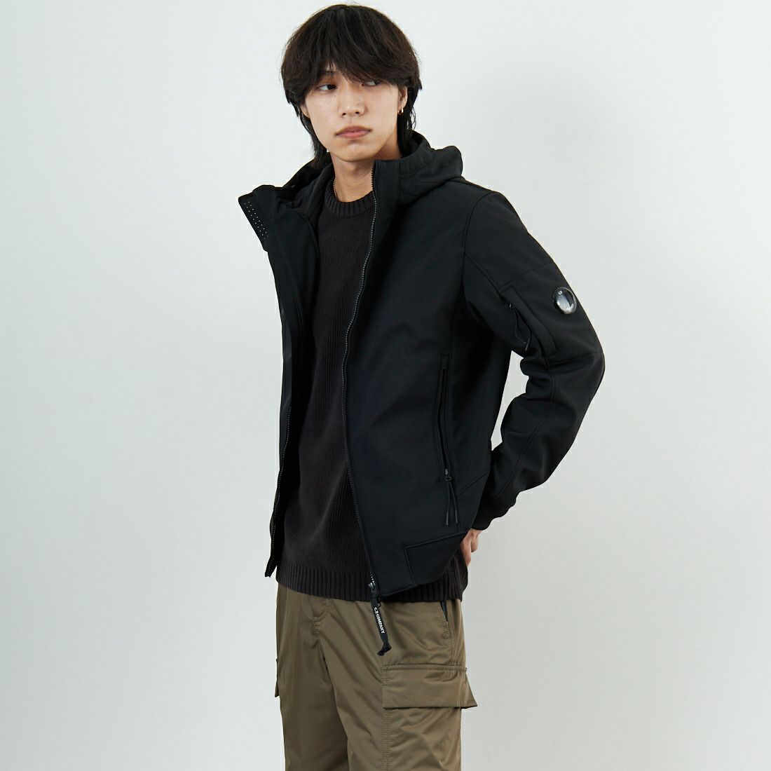 C.P.COMPANY [シーピーカンパニー] C.P. Shell-R ゴーグルジャケット [RFCMOW701A] 999 BLACK &&モデル身長：179cm 着用サイズ：M&&