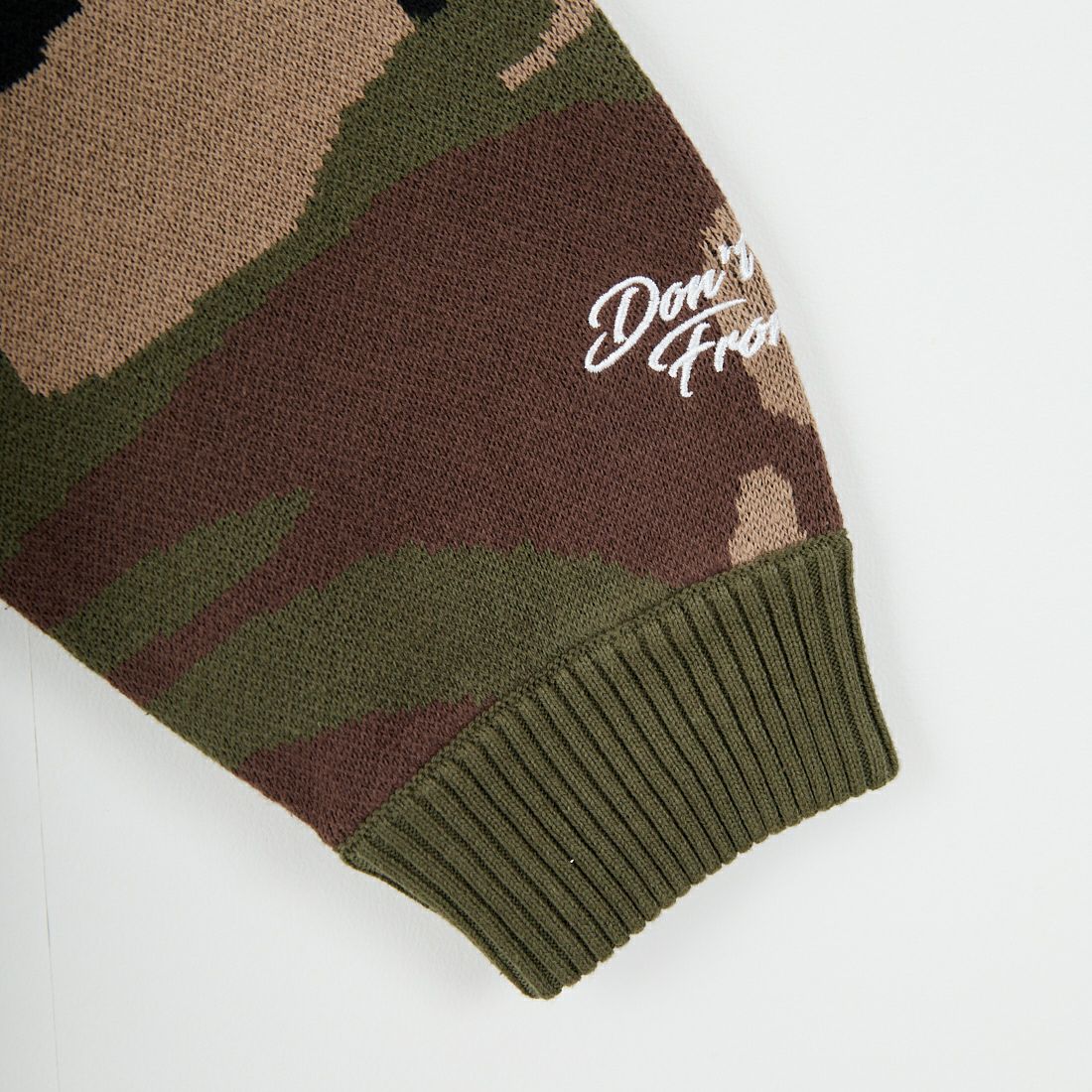 XLARGE [エクストララージ] アーチロゴクルーネックニット [101253015002] CAMO
