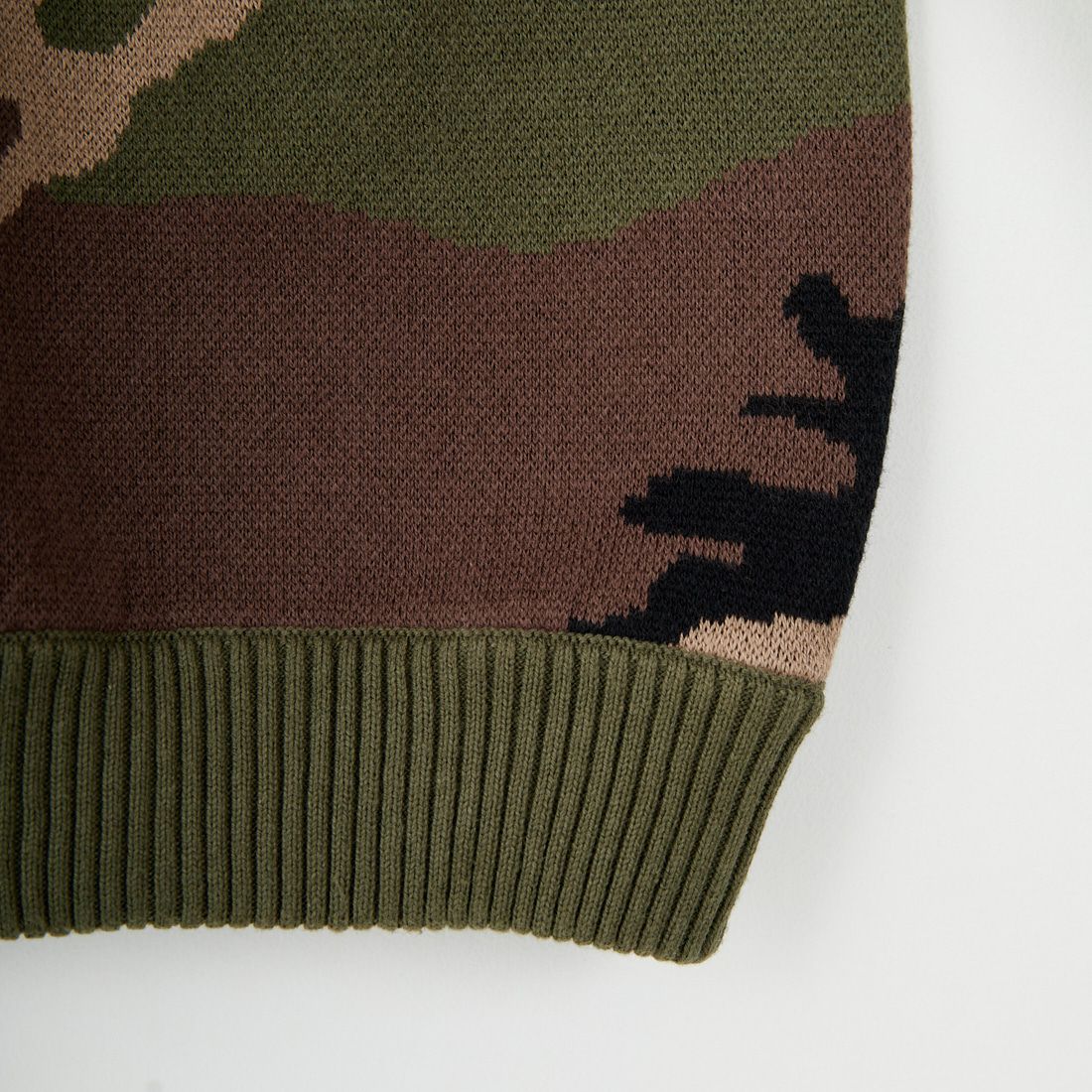 XLARGE [エクストララージ] アーチロゴクルーネックニット [101253015002] CAMO