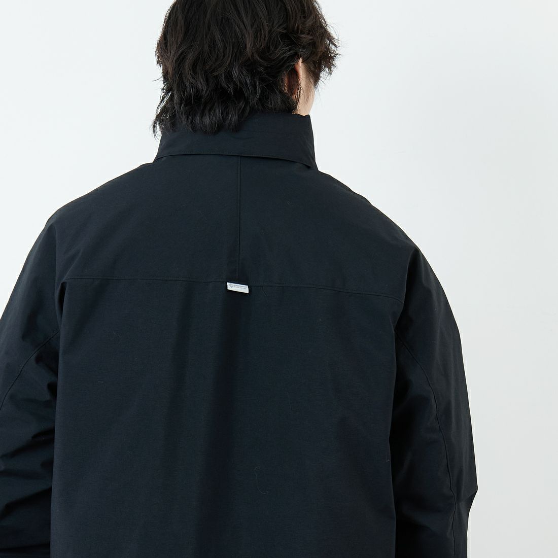 +phenix [プラスフェニックス] 別注 LEVEL7 ダウンジャケット [POO-25080IN-JF] BLACK &&モデル身長：179cm 着用サイズ：XL&&