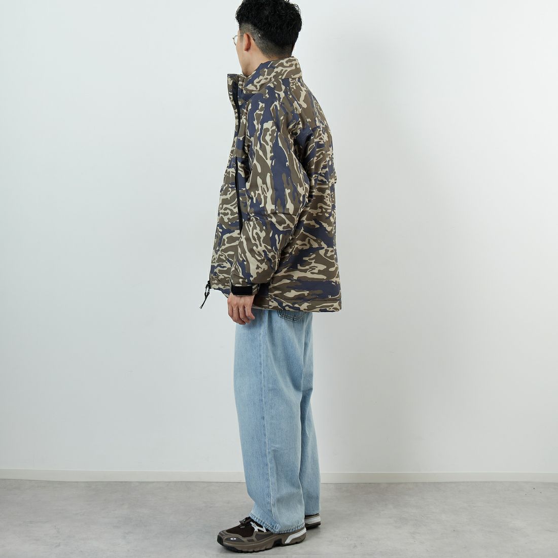 +phenix [プラスフェニックス] 別注 LEVEL7 ダウンジャケット [POO-25080IN-JF] CAMO &&モデル身長：168cm 着用サイズ：M&&