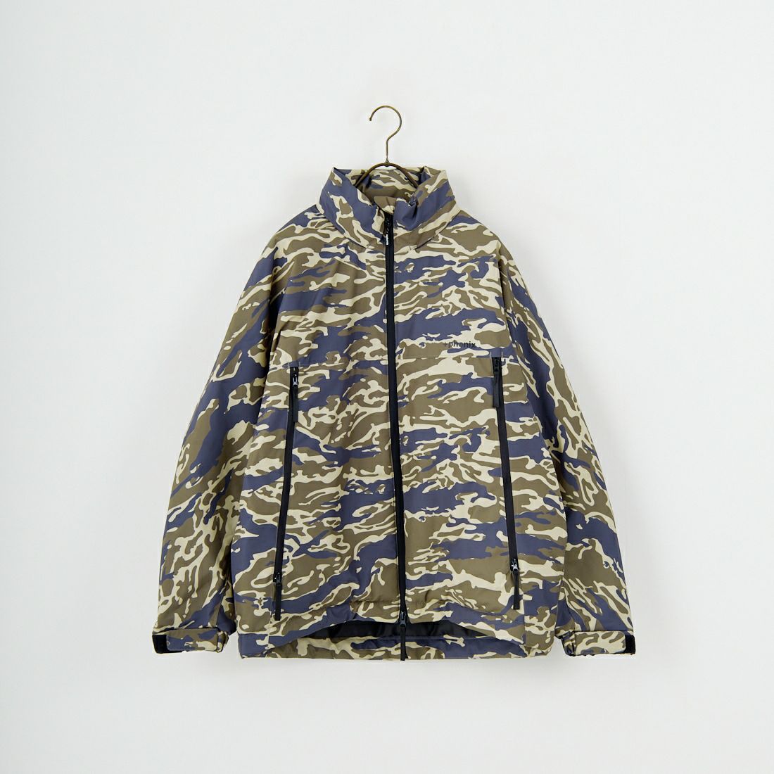 +phenix [プラスフェニックス] 別注 LEVEL7 ダウンジャケット [POO-25080IN-JF] CAMO