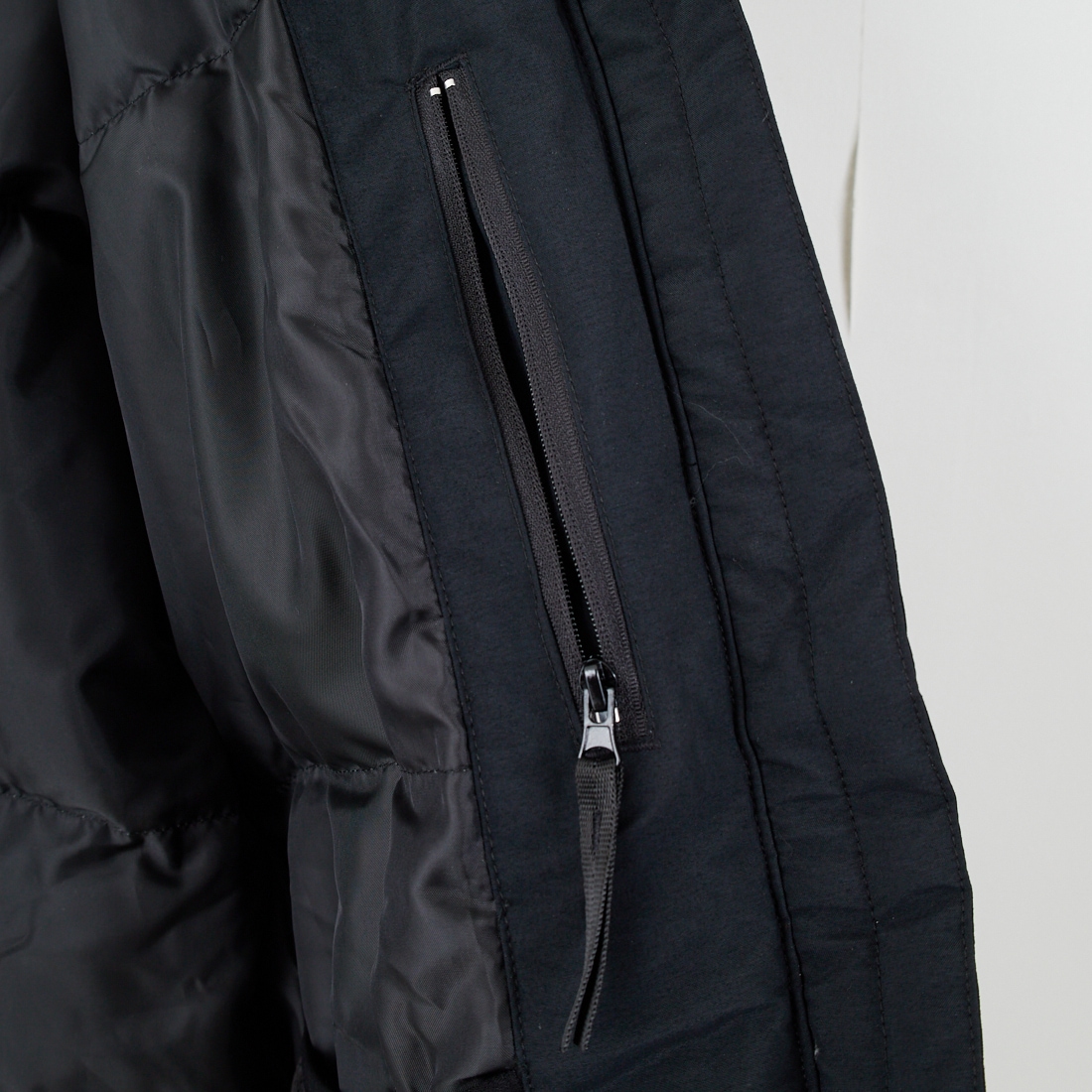 +phenix [プラスフェニックス] 別注 LEVEL7 ダウンジャケット [POO-25080IN-JF] BLACK