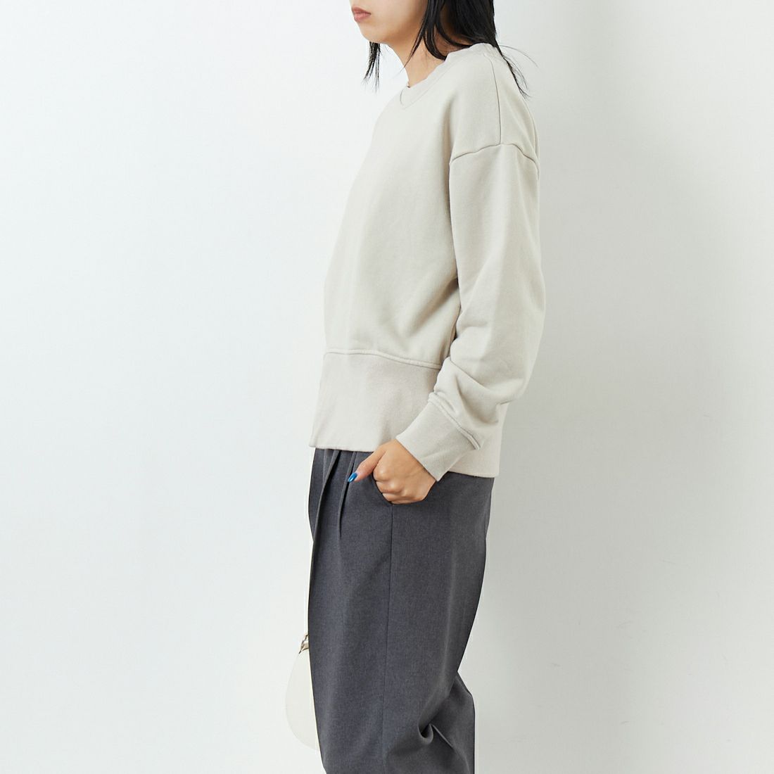 Commencement [コメンスメント] オープンクルーネックスウェット [C-320] SILVER &&モデル身長：167cm 着用サイズ：F&&